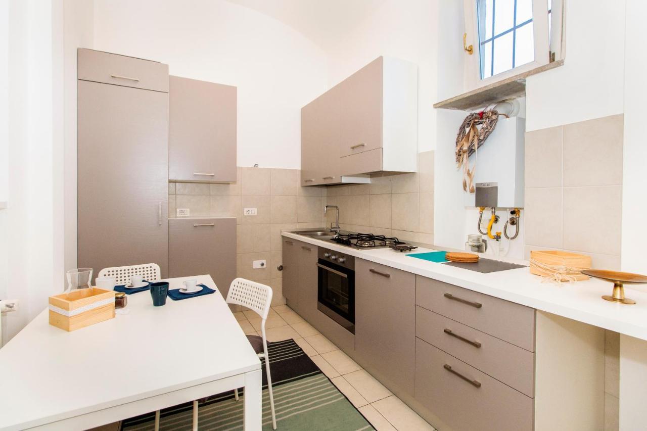 Golden Eagle Apartment Торино Екстериор снимка