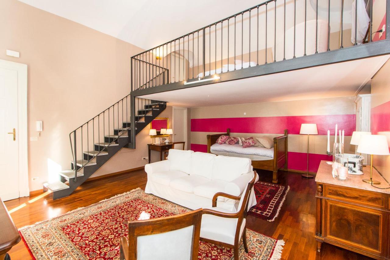 Golden Eagle Apartment Торино Екстериор снимка