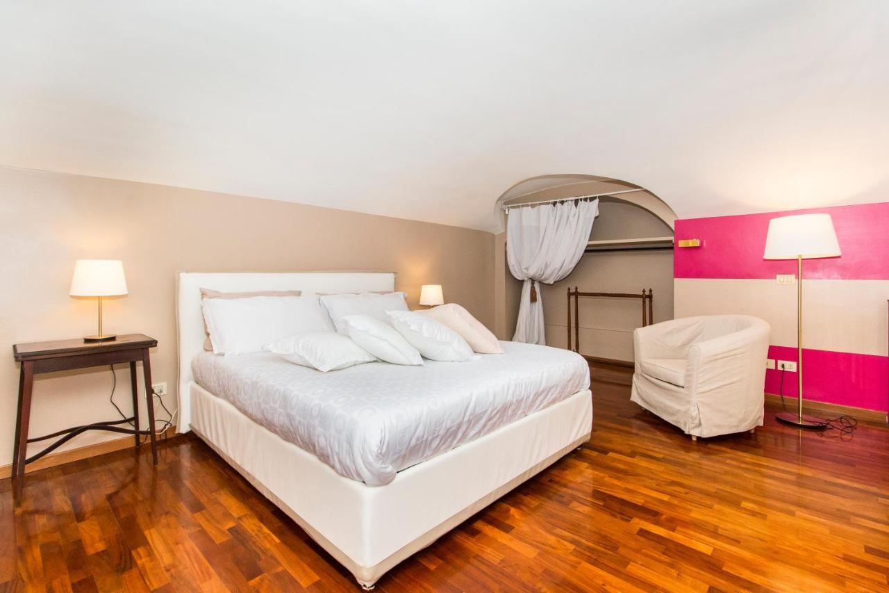 Golden Eagle Apartment Торино Екстериор снимка