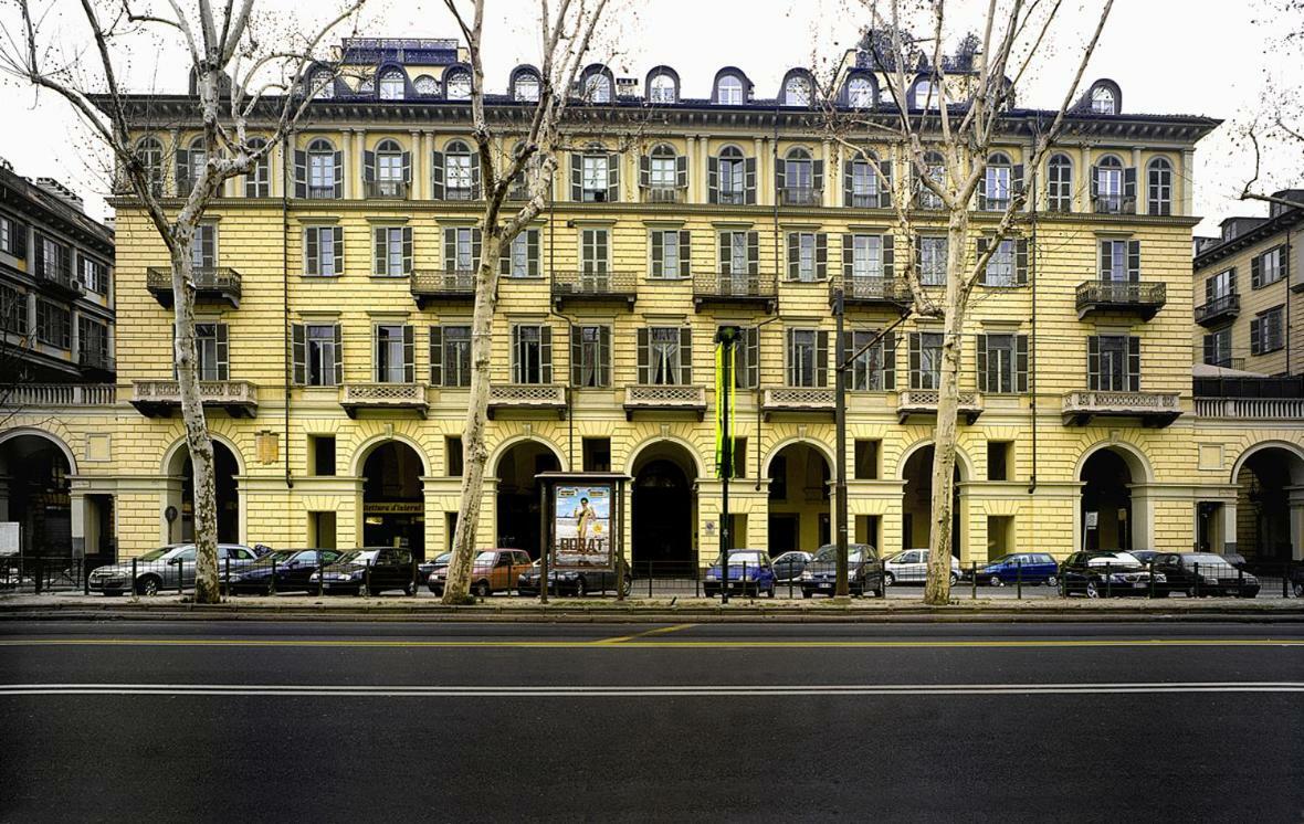 Golden Eagle Apartment Торино Екстериор снимка