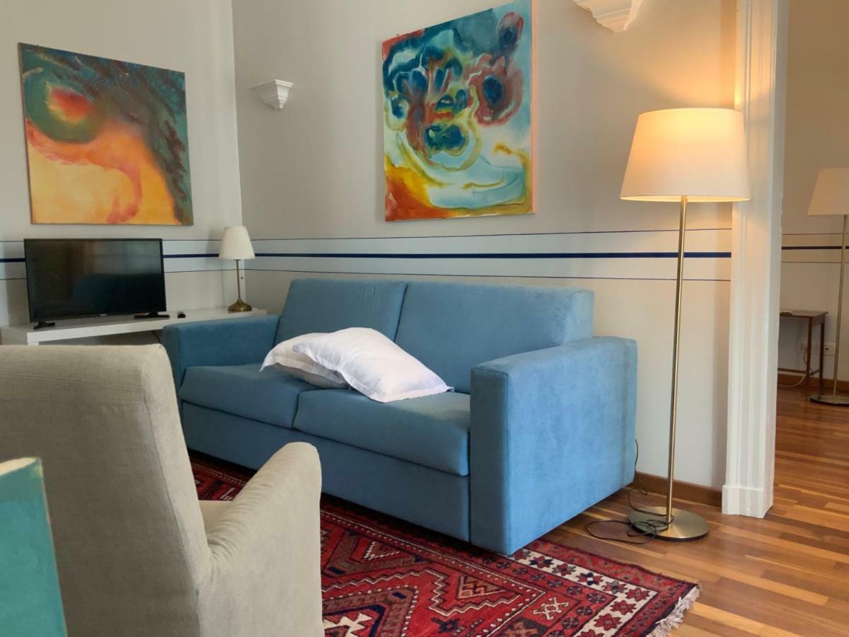 Golden Eagle Apartment Торино Екстериор снимка